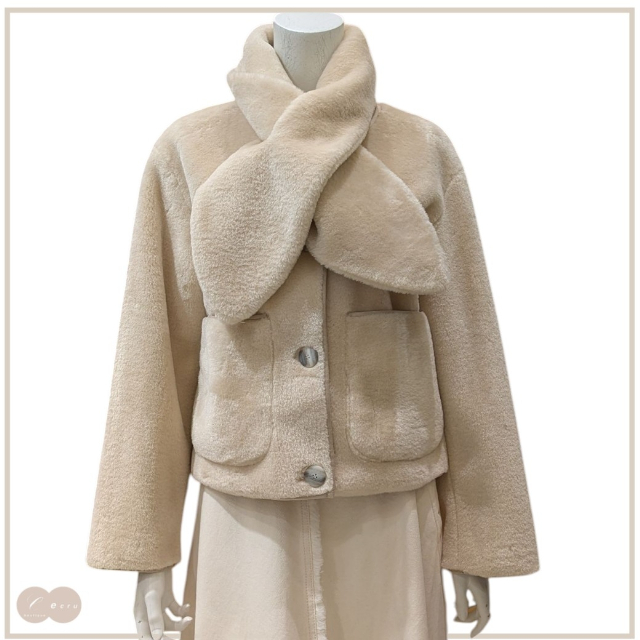 [ MARELLA ]　フェイクファー　ショートコート